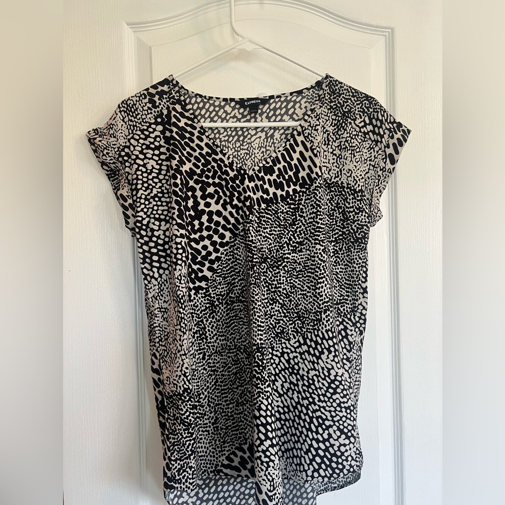 Black & white blouse